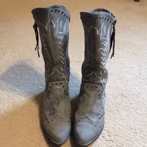 Coconuts brand boots